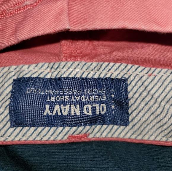 Shorts - Picture 3 of 4